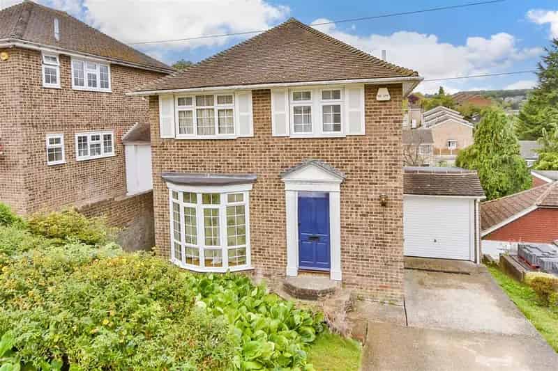 3 bedroom detached house for sale