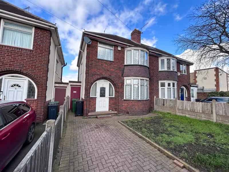 3 Bedroom Semi-Detached House For Sale