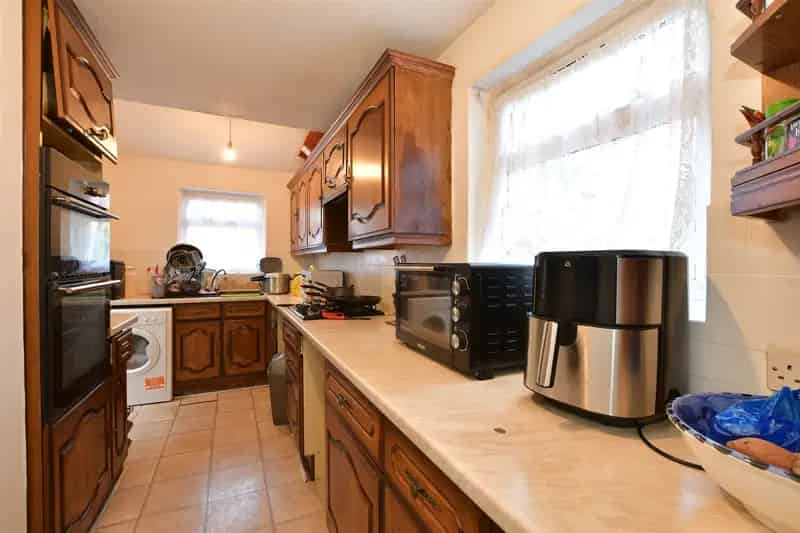4 Bedroom End Terrace House for Sale at Auction