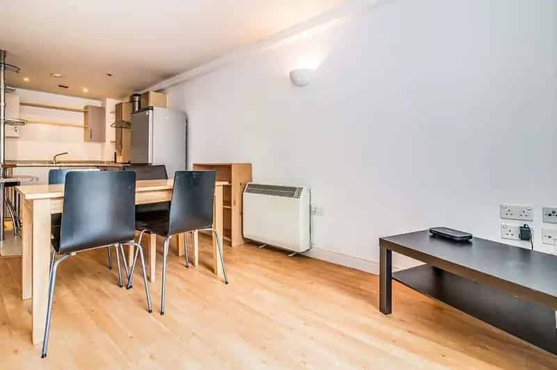 1 Bedroom Furnished Apartment Manchester City Centre