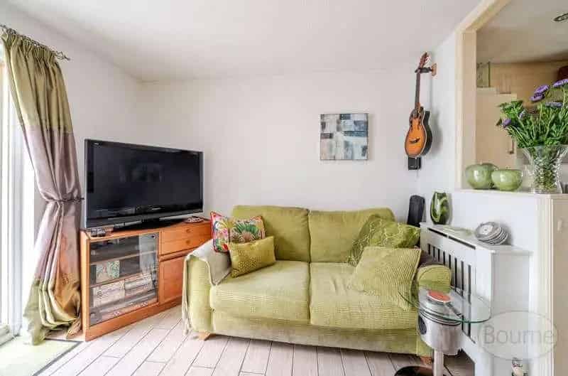 1 Bed House for Sale Ash Vale