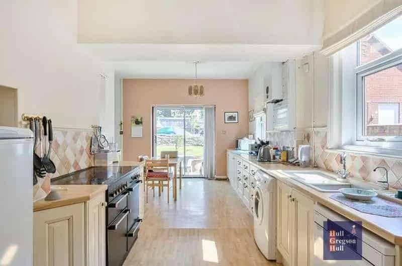 8 Bedroom Detached House for Sale in Swanage