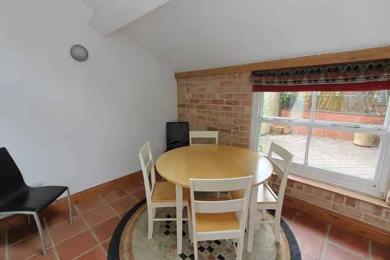 4 Bedroom Terreced House to Rent