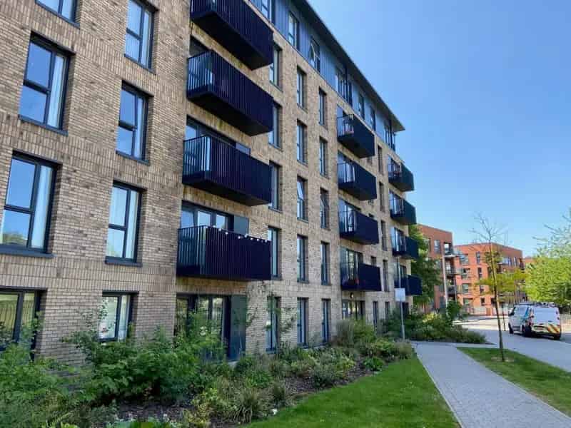 2 Bed 2 Bath Apartment with Parking - Zero Deposit Option
