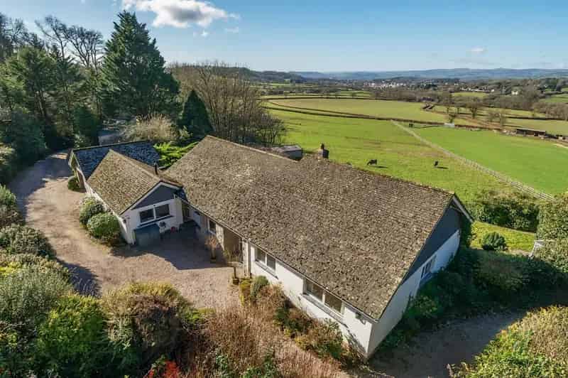 Detached Bungalow with 4 Ensuite Bedrooms Stunning Dartmoor Views