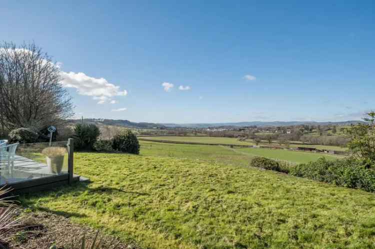 Detached Bungalow with 4 Ensuite Bedrooms Chudleigh Newton Abbot