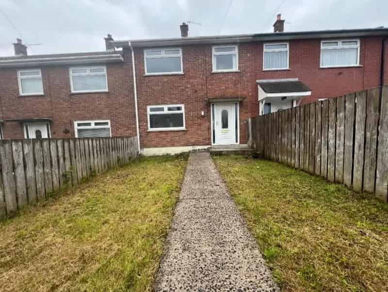 Mid Terrace House Green Island - 3 Bed - Gas Central Heating