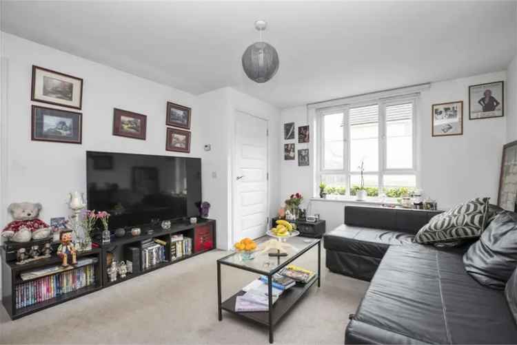 3 Bed House - Terraced with 2 Reception Rooms