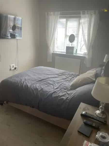 Beautiful Home near Clarks Village and Stroud College