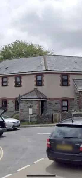 Ground Floor Wheelchair Accessible Flat Near Cornish Beaches