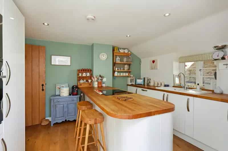 3 Bedroom Detached Cottage Shoreham Village
