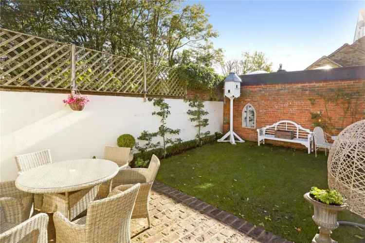 3 Bedroom Detached Cottage for Sale in Shoreham Village