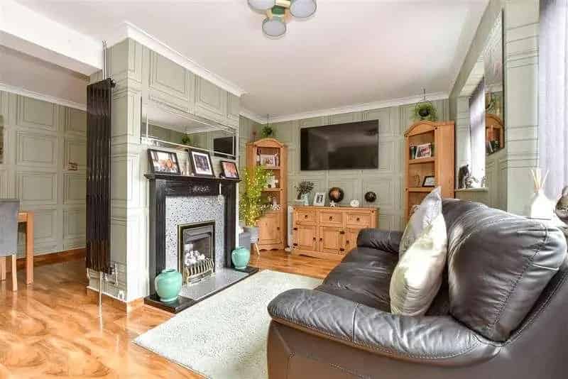 3 bed house for sale