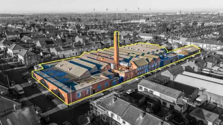 1930s Warehouse Building with Basement and Multiple Access Points