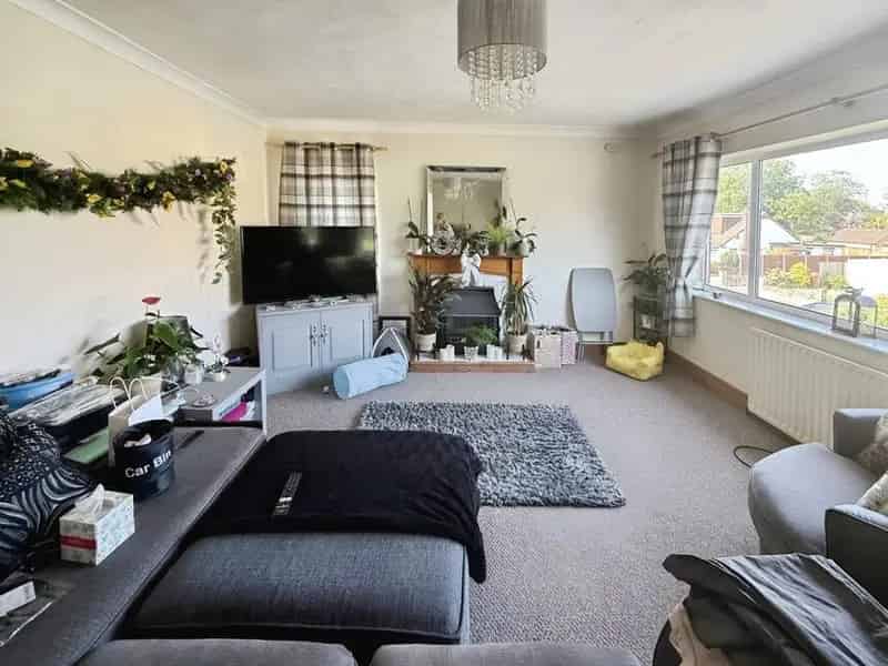 2 bedroom Detached House for sale, New Waltham, South Humberside, DN36