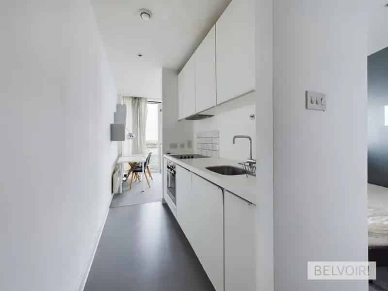 Studio to Rent