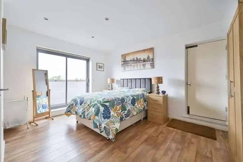 3 Bed Flat for Sale in Camden with 3 Roof Terraces