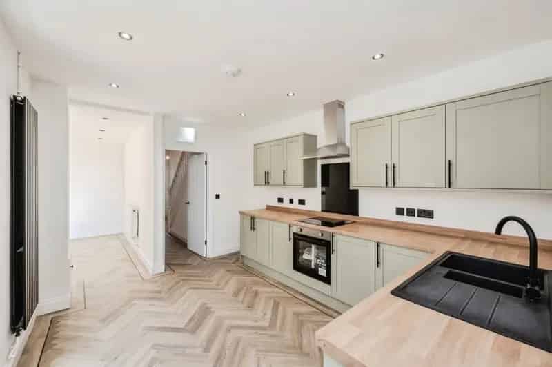 3 Bedroom Semi-Detached House Gorseinon