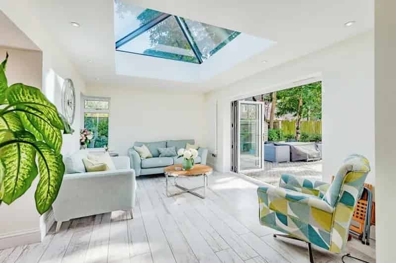 3 Bedroom Semi-Detached House with Large Garden and Stunning Kitchen