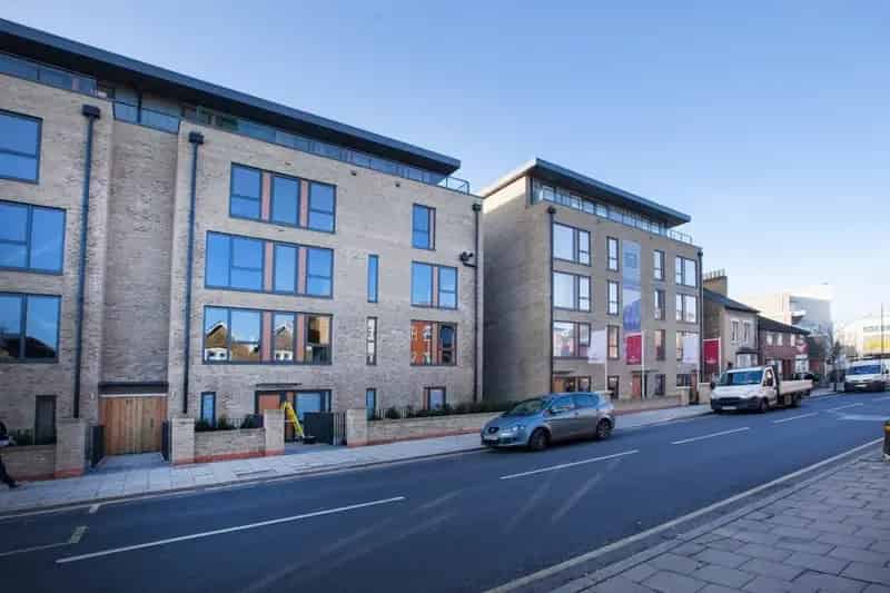 2 Bedroom Apartment to Rent Near Town Centre