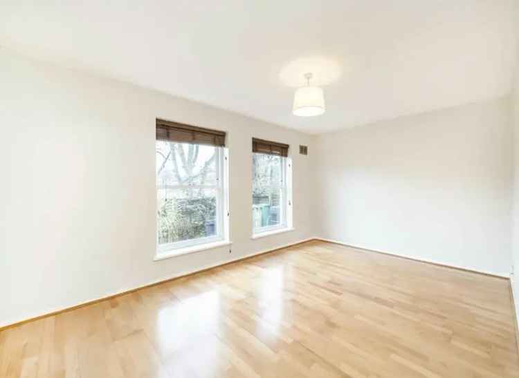 Flat For Sale in Creffield Road, London, England