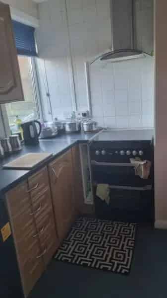 3 Bed House with Parking and Garden