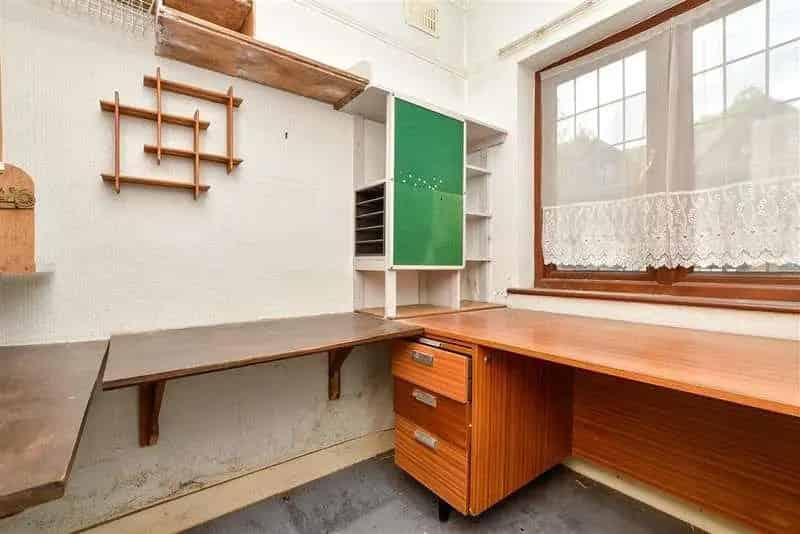3 Bed Semi-Detached House For Sale Requiring Refurbishment