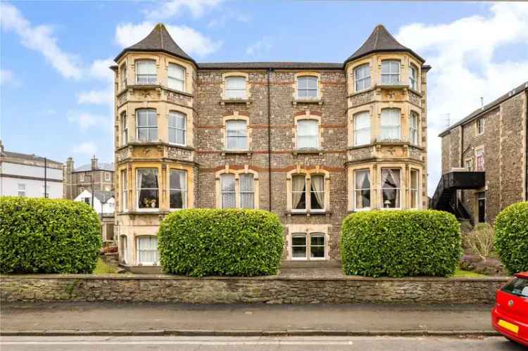 3 Bedroom Apartment for Sale in Clifton