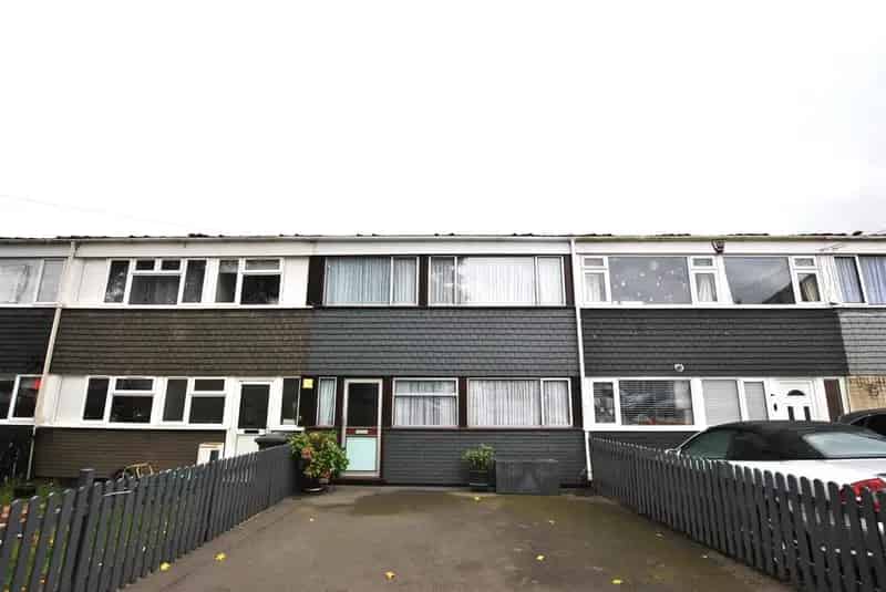 4 Bedroom Terraced House for Sale in Stockwood