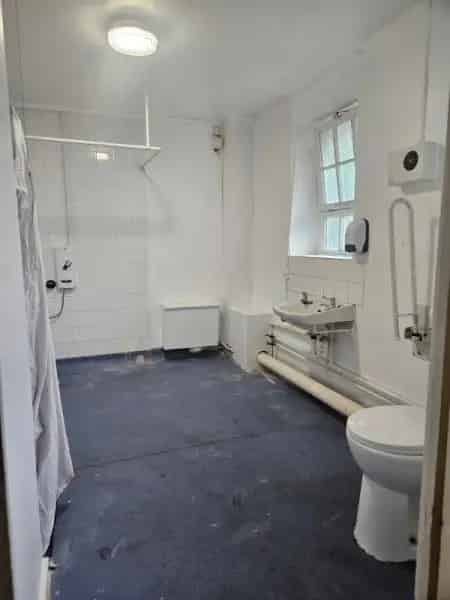 Ground Floor Flat Near Vauxhall Station with Parking and Private Patio
