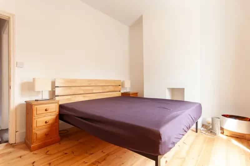 2 Bedroom House Near York Hospital For Sale