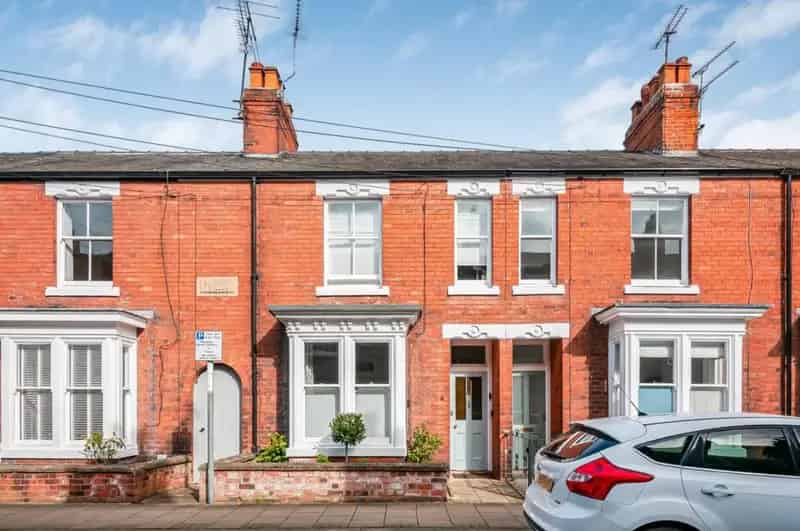 3 Bed House for Sale in Beverley Minster Moorgate