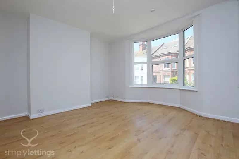 3 Bedroom Maisonette Near Lewes Road Brighton