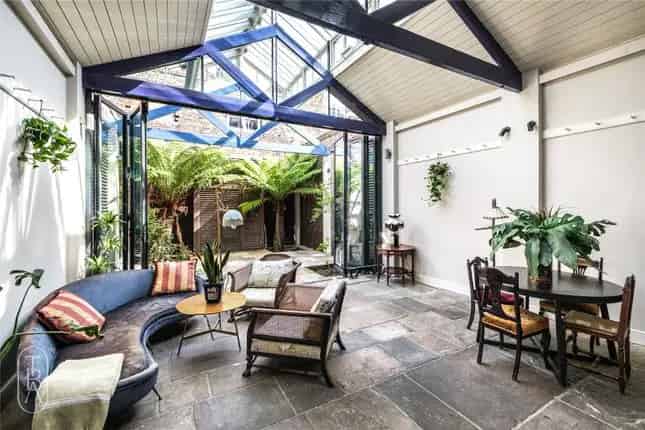 Georgian Townhouse Spitalfields 4 5 Beds 4 Baths 3100 Sqft