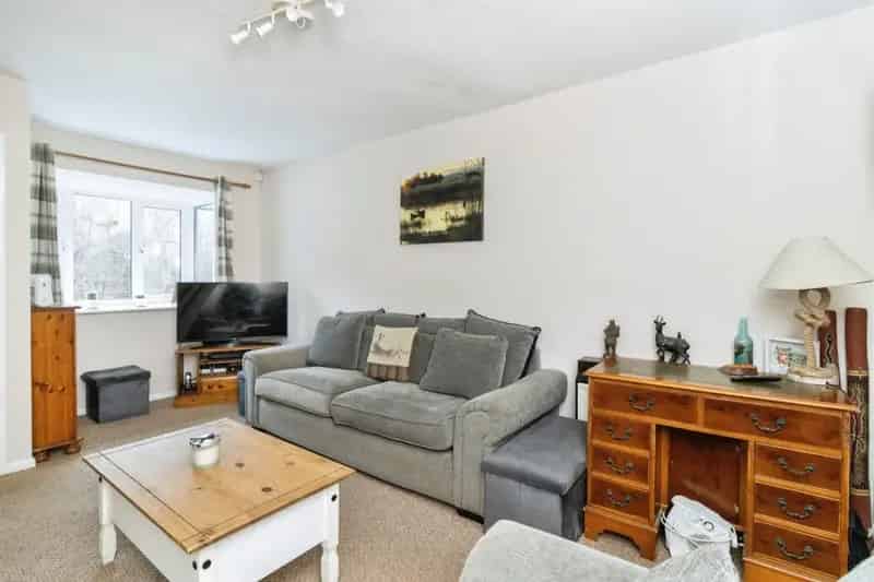 2 Bed End Terraced House Exeter Modern Living Allocated Parking