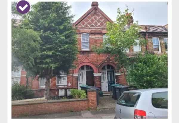 2 Bed Maisonette Swap for 3 Bed Home