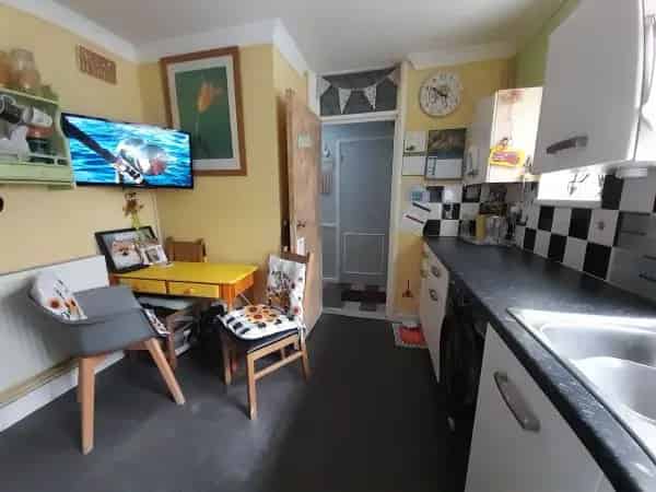 Pet Friendly Home Near Gunwharf Quays