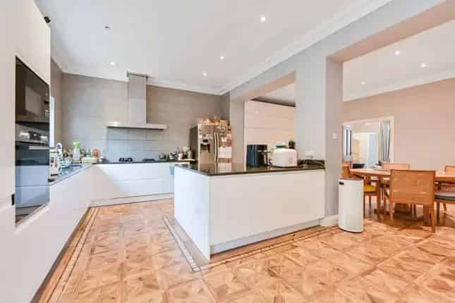 7 Bedroom Period House for Sale in Poplar Grove Brook Green London W6