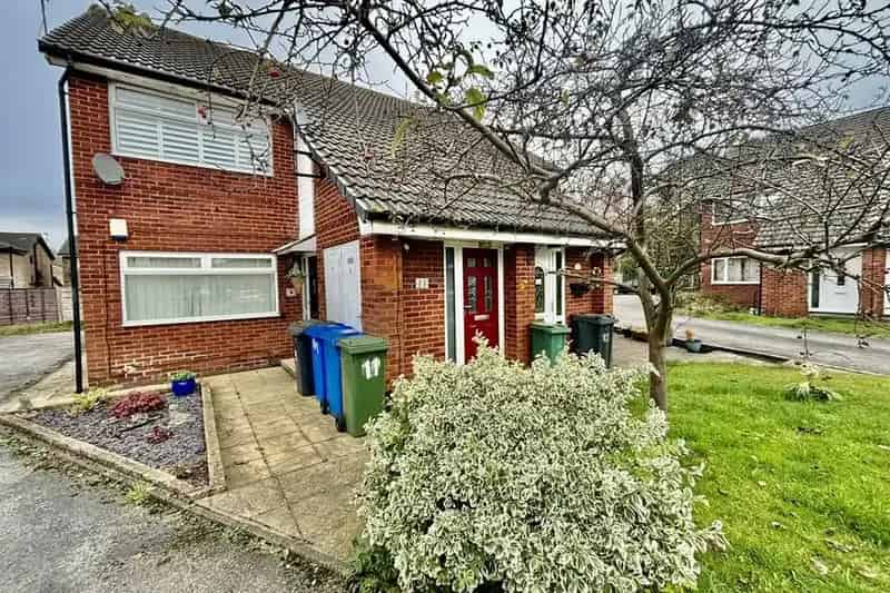 2 Bedroom Ground Floor Flat for Sale