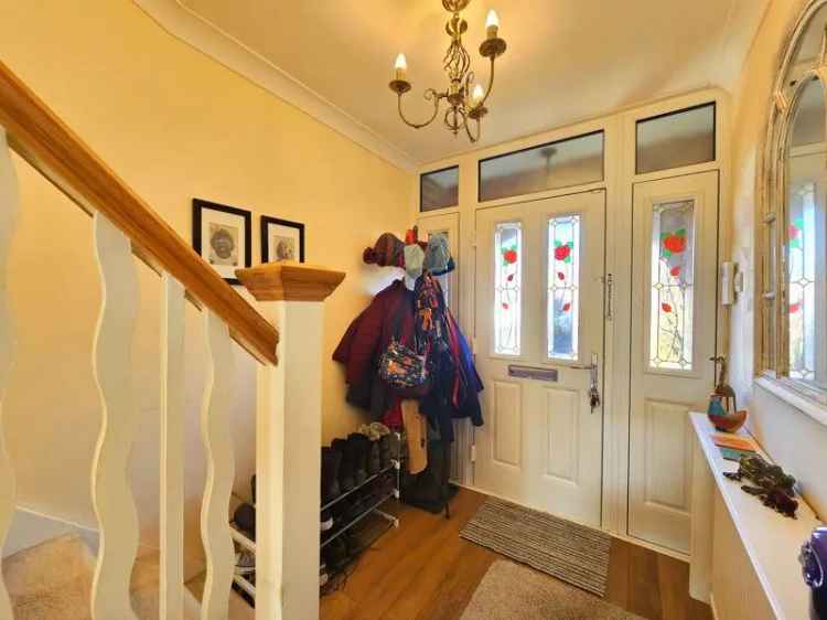 3 Bedroom Semi Detached House For Sale Gloucester