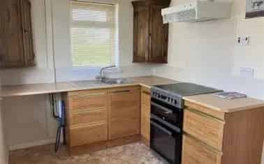 Spacious 3-Bed Detached Bungalow Near Town Centre