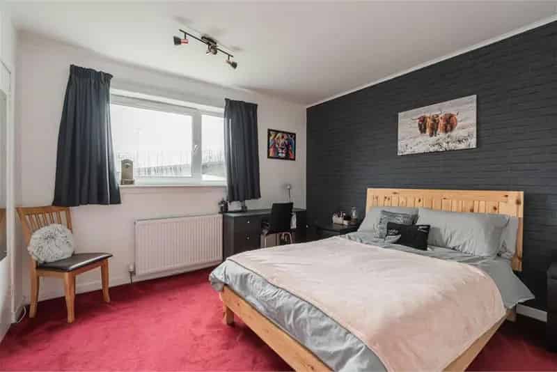 2 Bed Flat Corstorphine First Floor 1 Reception Room