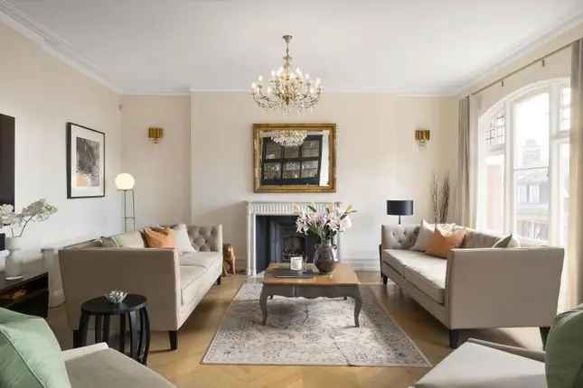 Flat for sale in Cadogan Court, Draycott Avenue, London SW3