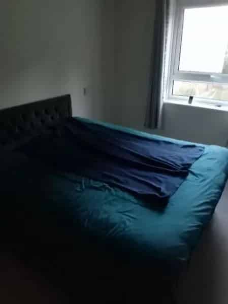 One-Bedroom Flat near Park - Cash Buyer
