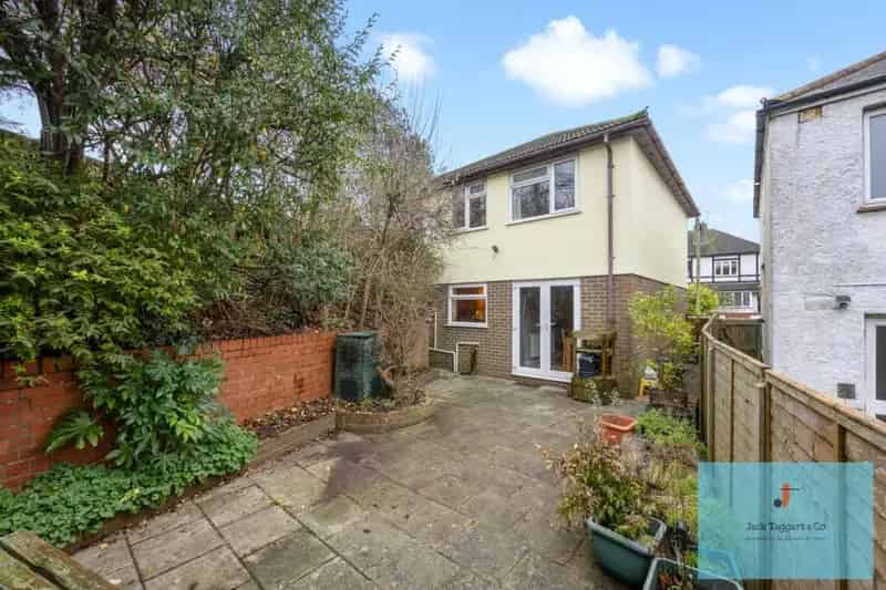 3 Bedroom Detached House for Sale in Brighton