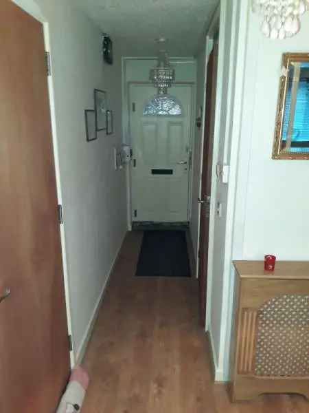 Flat For Rent in Staffordshire Moorlands, England