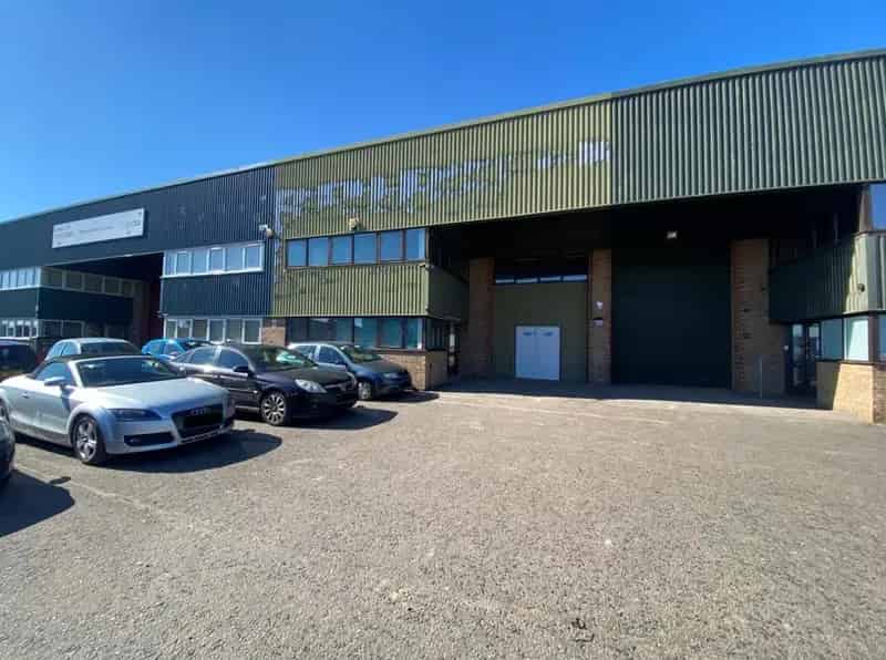 Refurbished Mid-Terrace Business Unit with Warehouse and Office Space