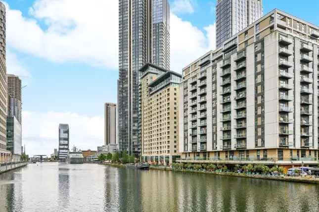 Flat for sale in Discovery Dock Apartments West, 2 South Quay Square E14