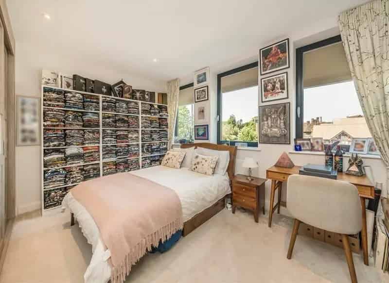 Spacious 1-Bed Apartment with Secure Parking - Modern & No Onward Chain