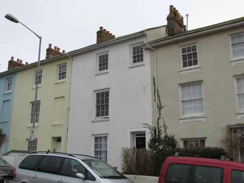 Studio to Rent